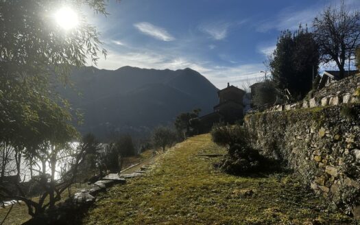 Carate Urio Ref: 5438