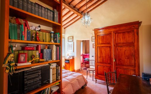 Casciana Terme Ref: 5503